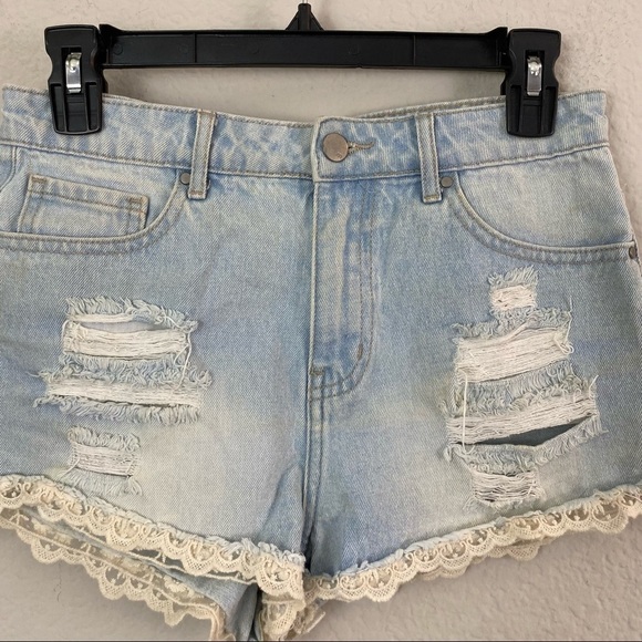 Forever 21 Chambray Lace Edged Distressed Jean Shorts Hi Rise 27 - Picture 2 of 8